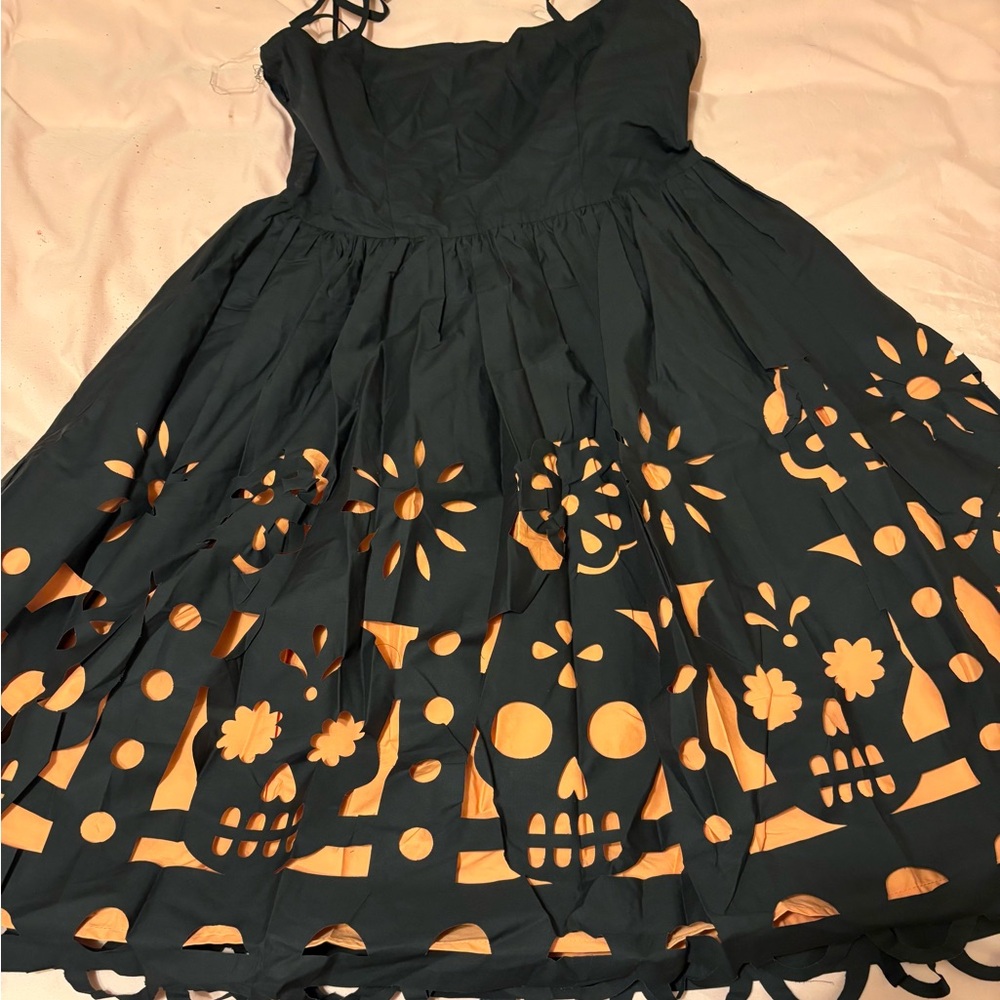 Unique Vintage swing dress - Picture 4 of 10